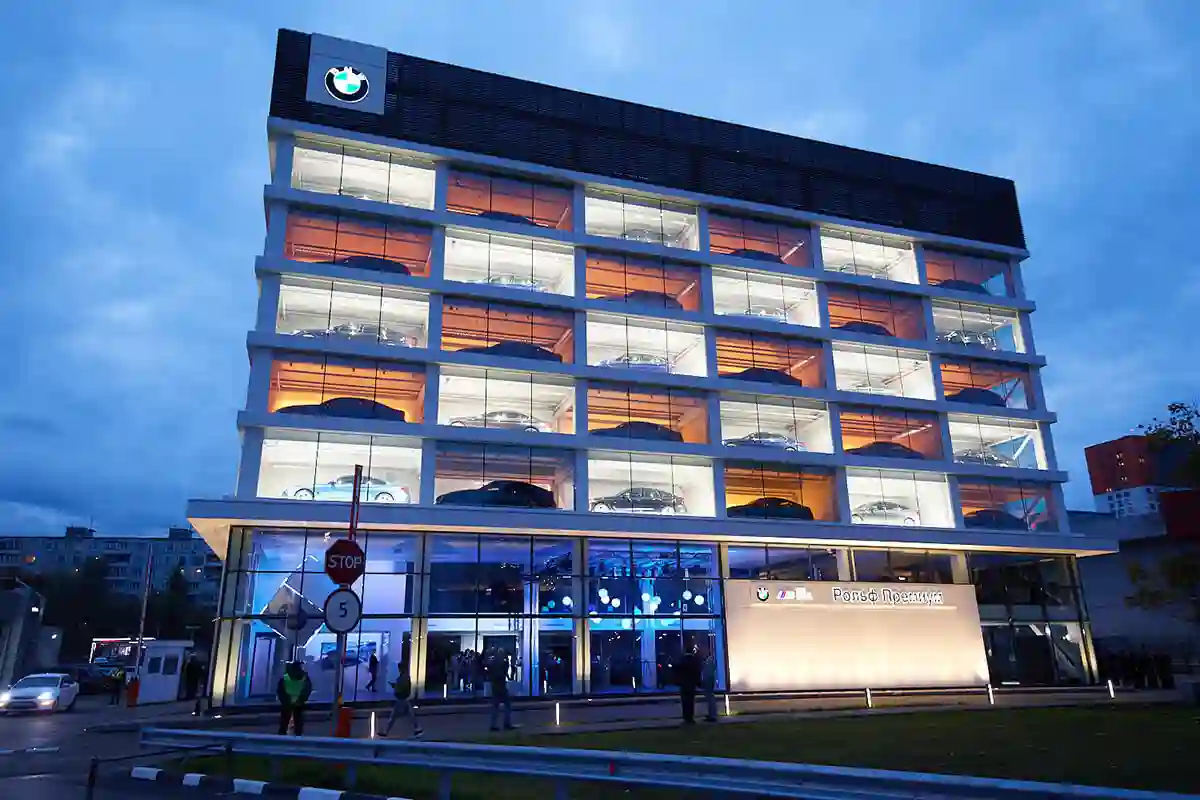 BMW РОЛЬФ-Премиум Химки отпраздновал торжественное открытие.