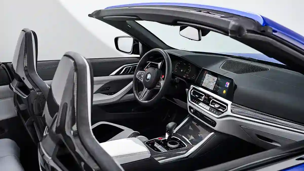 BMW Group представляет новый BMW M4 Competition Cabrio с системой полного привода M xDrive.