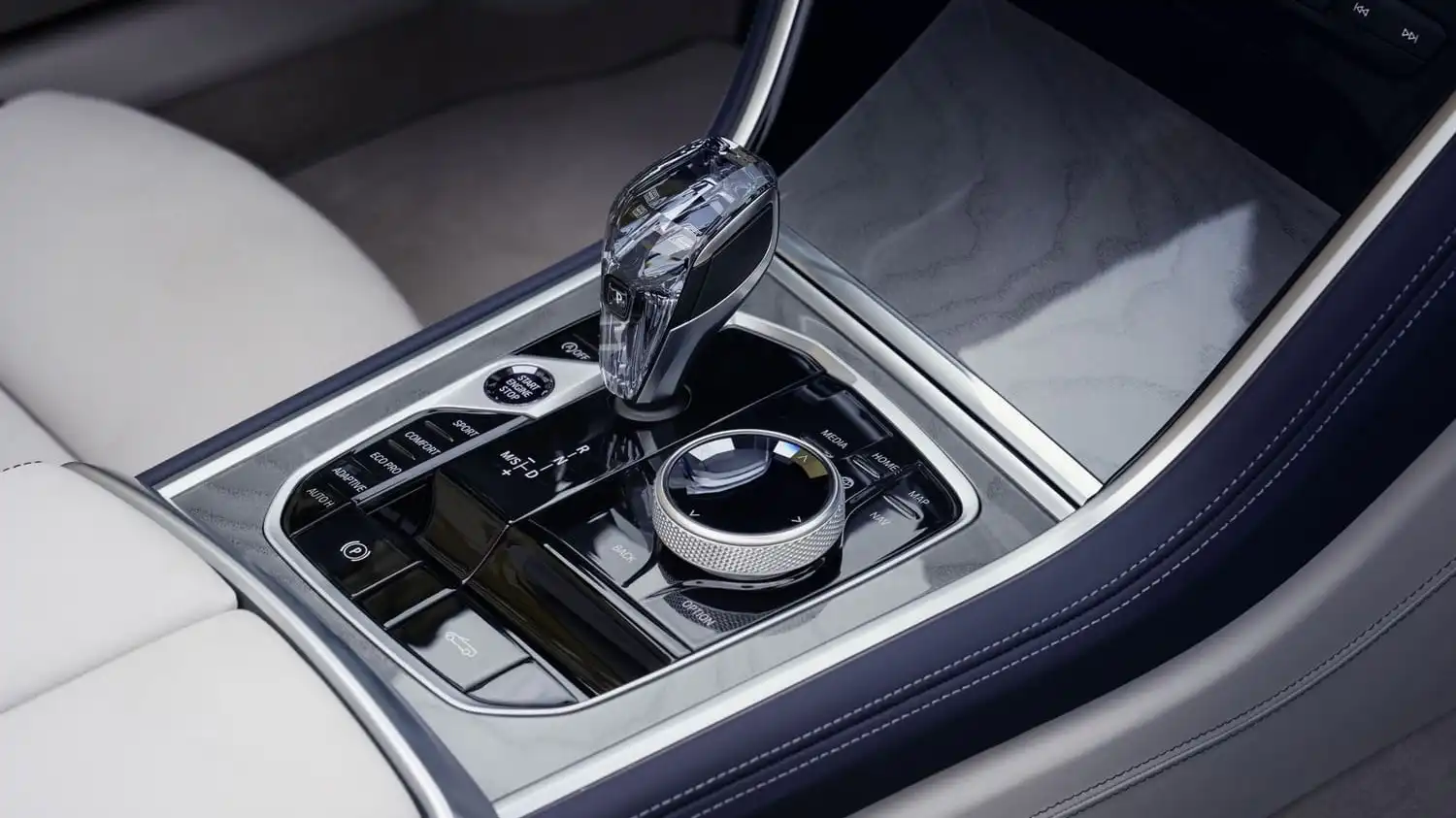 BMW Group представляет обновленные BMW 8 cерии Coupe, BMW 8 cерии Cabrio и BMW 8 cерии Gran Coupe.